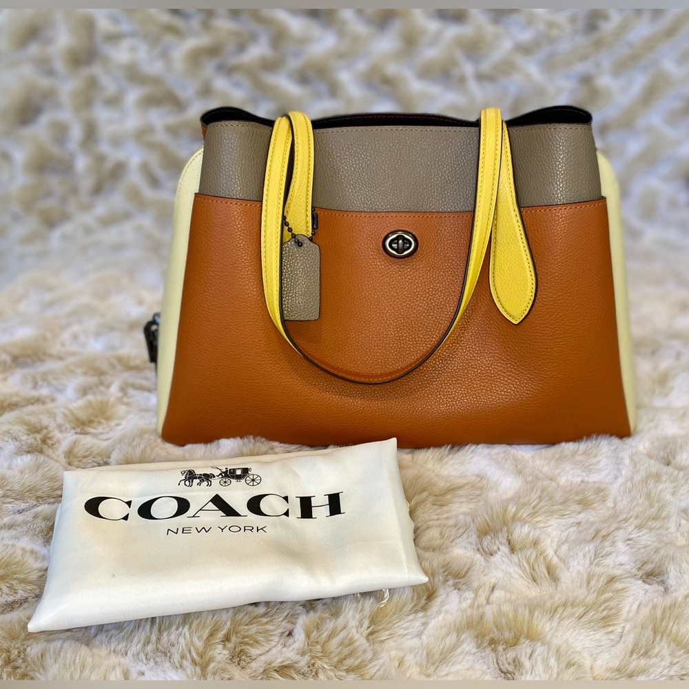 🆕 NWOT | Coach | Lora Carryall in Colorblock